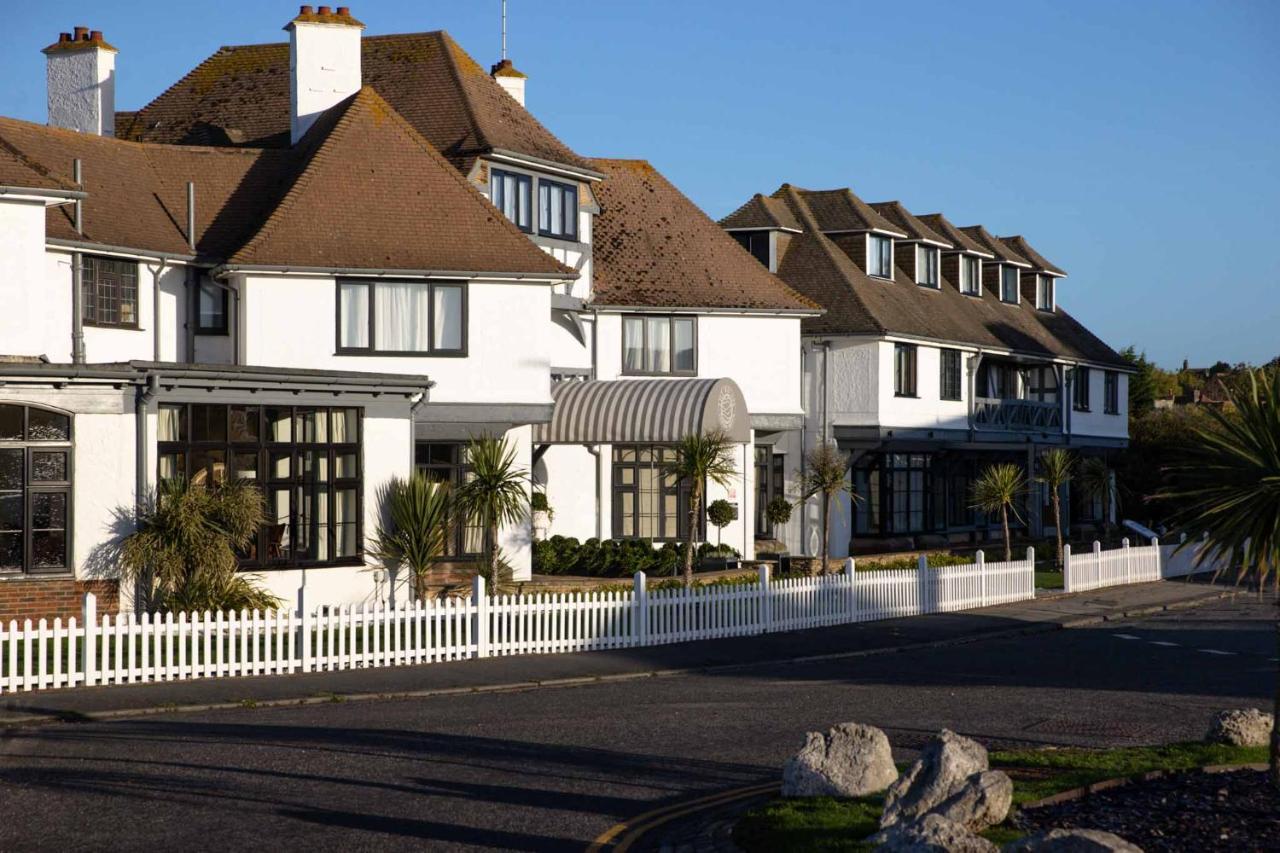 Hotel The Relais Cooden Beach à Bexhill-on-Sea Extérieur photo